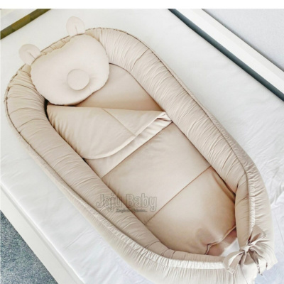 سرير أطفال لوكس Jaju-babynest بجانب الأم بتصميم بني فاتح