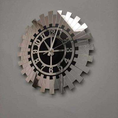 ساعة حائط حديثة فضية من الشمس مزخرفة بأرقام تركية Mdf معكوسة زجاجية 40x40 سم