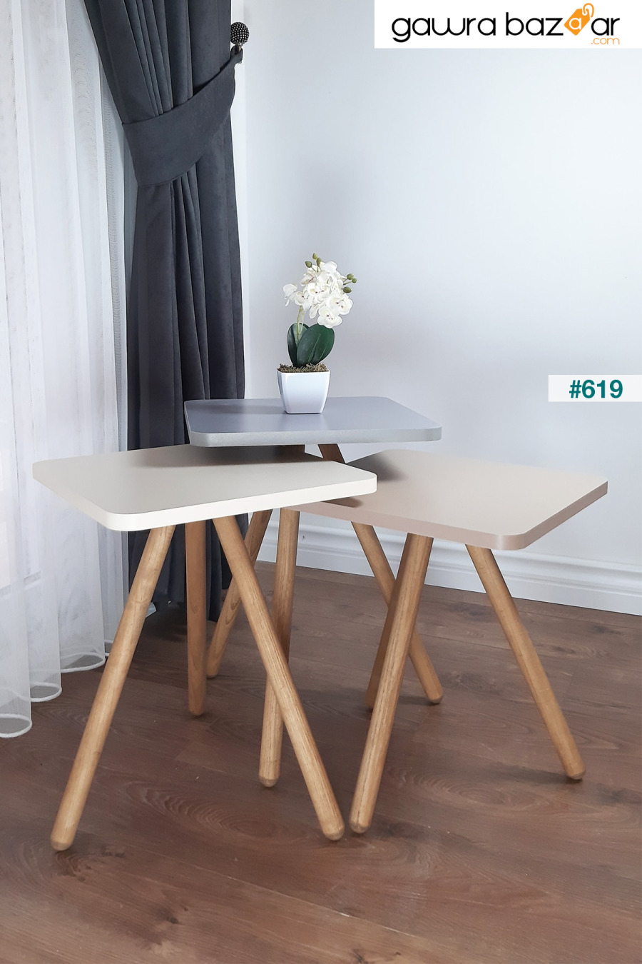 طاولة متداخلة ثلاثية ملونة بأرجل خشبية مربعة بتصميم باستيل رمادي كريمي كابتشينو interGO 0