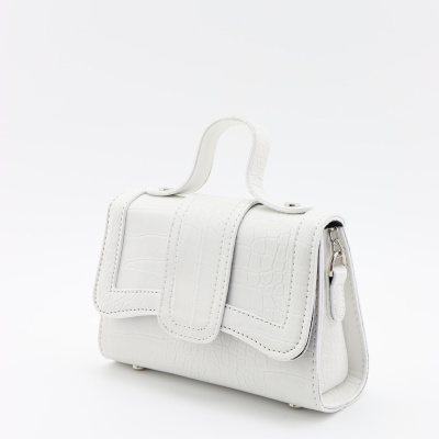 حقيبة يد وكتف صغيرة بسلسلة جلدية بيضاء نسائية