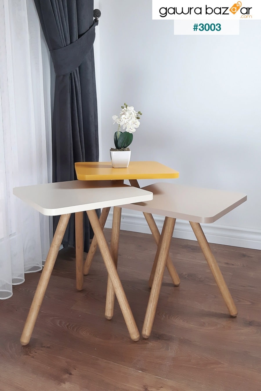 طاولة تعشيش ثلاثية ملونة بأرجل خشبية مربعة بتصميم باستيل أصفر كريم كابتشينو interGO 0