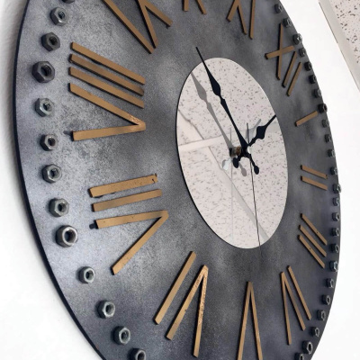 ساعة حائط باروكية معكوسة MKSat (900)