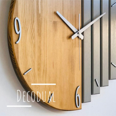 ساعة حائط مصنوعة يدويًا من الخشب الصلب 40x40 سم تبغ ورمادي منك