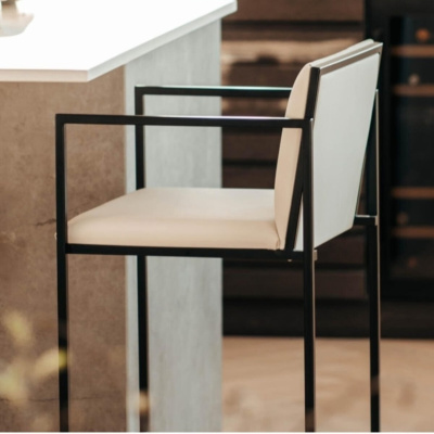 كرسي بار معدني صناعي حديث مع كرسي بيسترو بمسند للذراعين