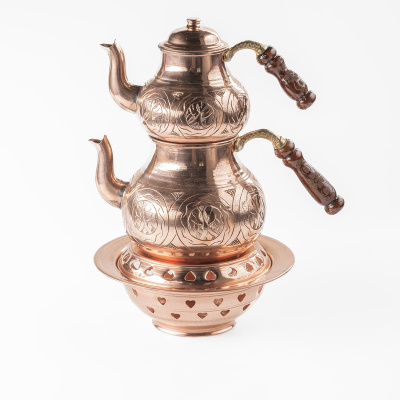 مجموعة إبريق شاي غازي عنتاب نحاسية كبيرة الحجم ومجموعة مبهجة كاملة مطرزة يدويًا