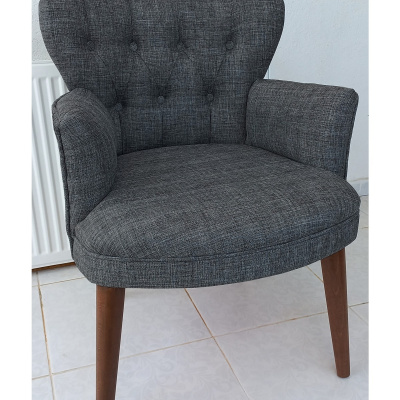 بيرجير - كرسي بذراعين مفرد - قماش كتان - أرجل خشبية - رمادي