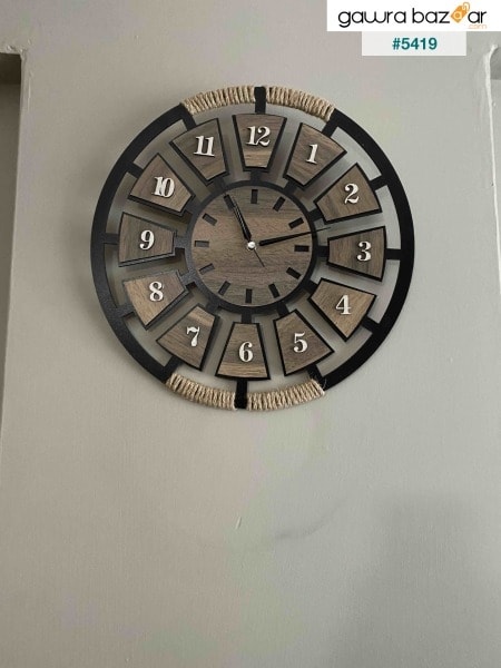 ساعة حائط مزخرفة بحبل خشبي