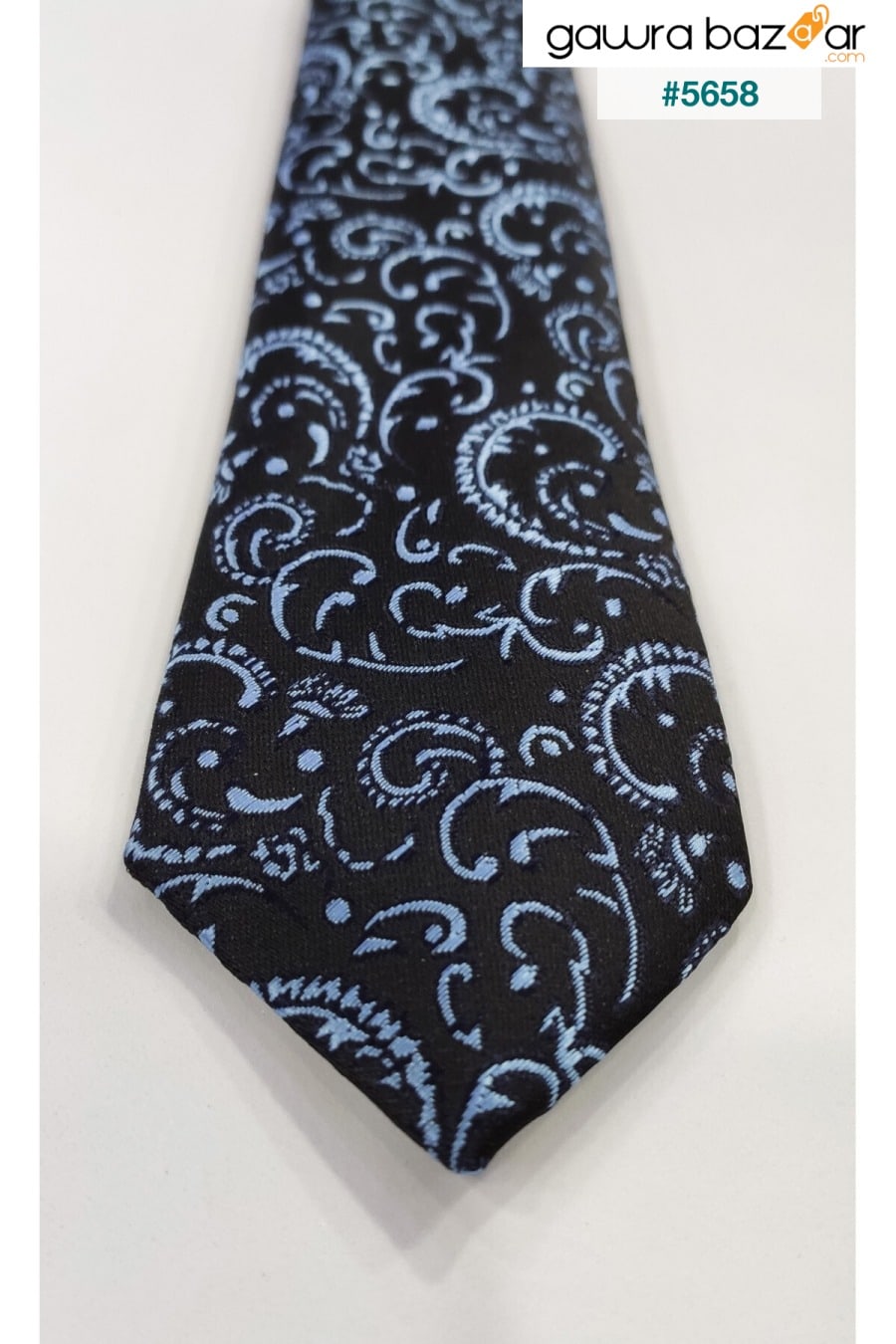 ربطة عنق ومنديل بنمط شال Elegante Cravatte 1