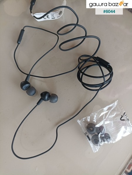 سماعات أذن سوداء C100SI مع ميكروفون (ضمان JBL تركيا)