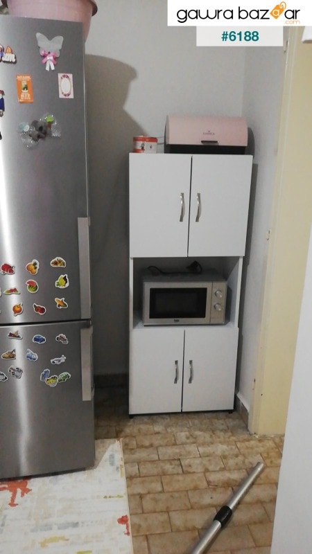 خزانة مطبخ صغيرة متعددة الأغراض بالميكروويف الأبيض مع 4 أبواب وقسم وسطي و 4 أبواب