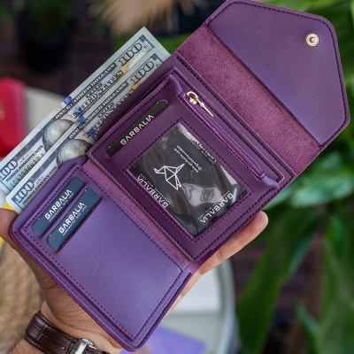 محفظة نسائية جلدية صغيرة بلون البرقوق من كولومبيا مع عيون معدنية وحامل بطاقات كبير
