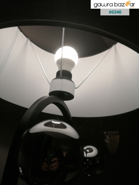 مصباح أرضي بتصميم حديث من الكروم من بيرا