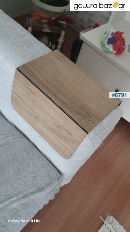طاولة جانبية خشبية قابلة للطي بحافة المقعد