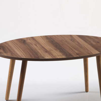 طاولة وسط خشبية أرجل مخروطة الجوز