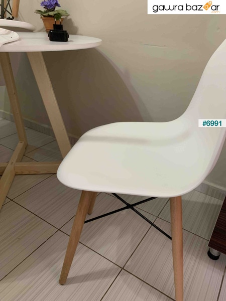كرسي ايمز أبيض مع أرجل خشبية طبيعية | 4 جهاز كمبيوتر شخصى