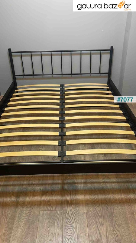 سرير مزدوج من الحديد المطاوع من فاليز- أسود