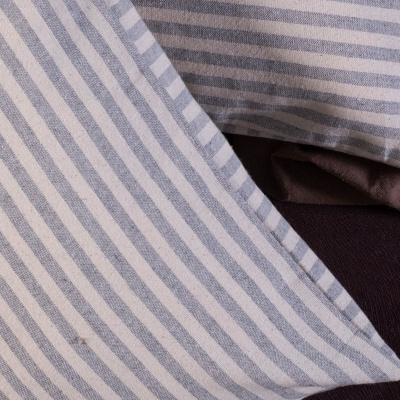 غطاء وسادة رمي من الكتان سادة بتصميم خاص باللون الرمادي مخطط 35x55 سم
