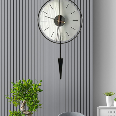 Masippi Glazing أسود ، معدن وزجاج ساعة حائط بتصميم عصري