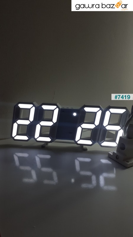 ساعة حائط طاولة رقمية LED بتصميم سبيس ديزاين
