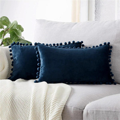 حزمة من قطعتين أزرق كحلي Tiny Pompom Throw Pillow Cover Velvet Look 2 قطعة 30 X 50 سم