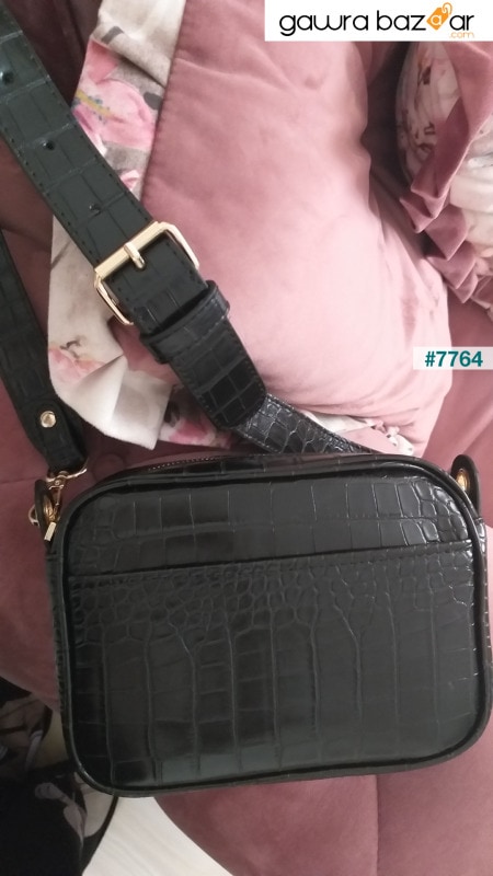 حقيبة كروس سوداء بمظهر جلد التمساح للسيدات 219