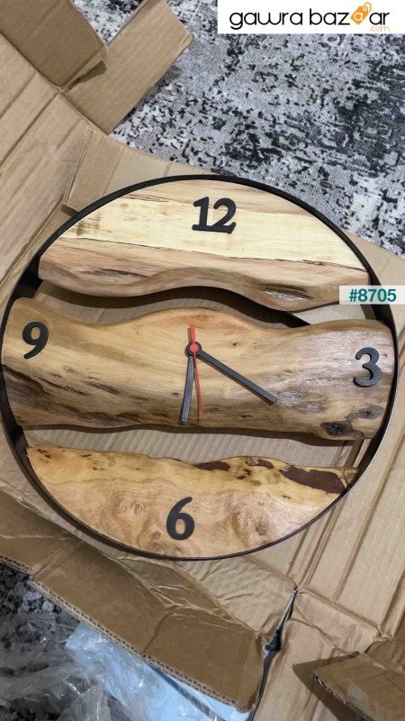 ساعة حائط شجرة الزيتون، ساعة حائط خشبية