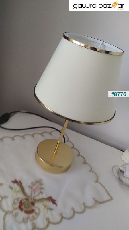 مصباح طاولة عاكس الضوء باللون الذهبي من ميرزا مكون من قطعتين - كريمي