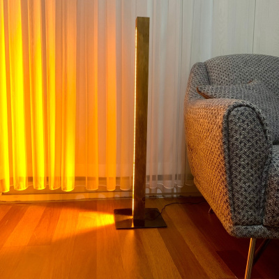 مصباح أرضي زاوية معدني خشبي طبيعي بإضاءة LED