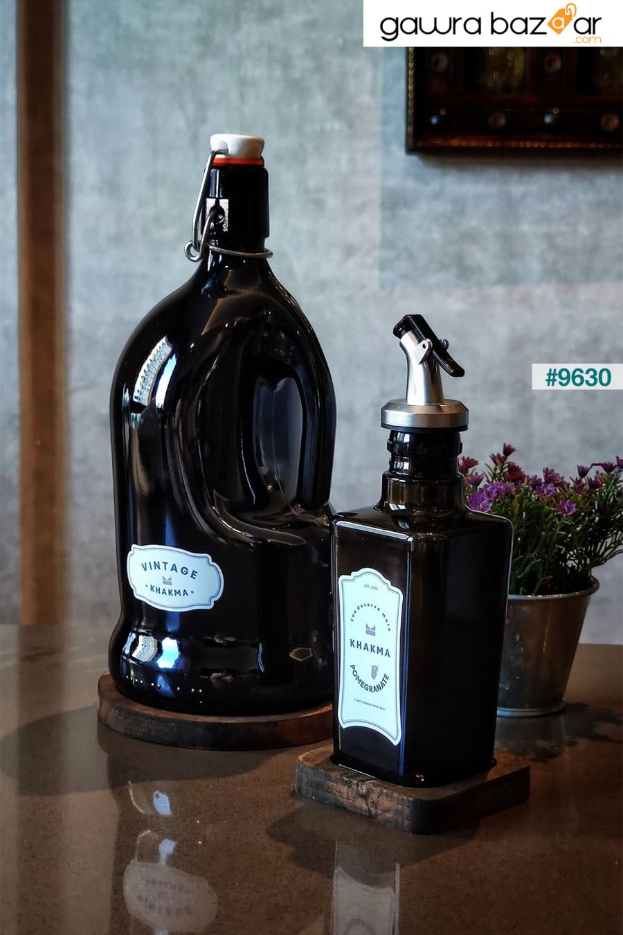 طقم وعاء زيت لزجاجة زيت الزيتون الإيطالي مكون من قطعتين من العنبر الأسود مع حامل خشبي KHAKMA 2